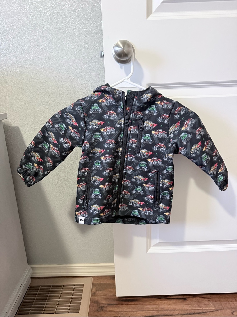 George Hats like new 18-24 month Black Car-Print Hooded Jacket